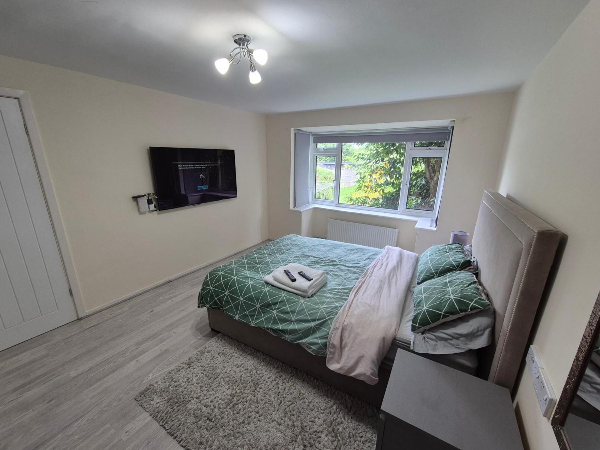 Lovely & Beautiful 2 Bed-Apartment In Borehamwood Exterior foto